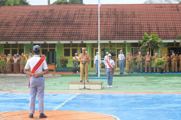 Pj Bupati Lampung Barat Ingatkan Siswa SMA N 1 Liwa Agar Bijak Bermedsos