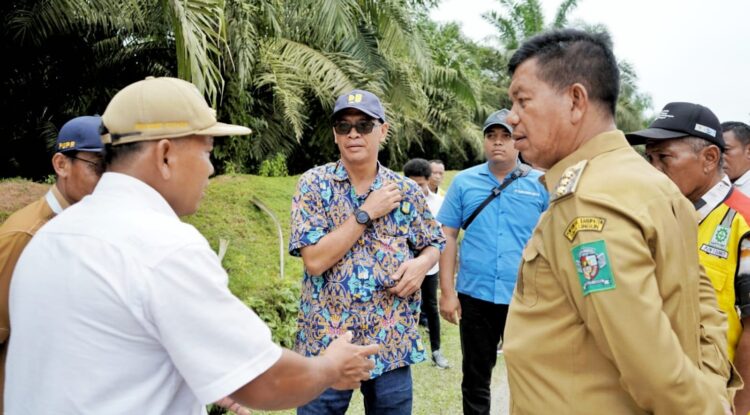 Bupati Simalungun Tinjau Infrastruktur Jalan di Nagori Dusun Pengkolan Bosar Maligas