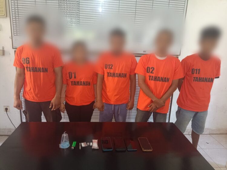 Gagalkan Pesta Sabu, Polsek Perdagangan Ringkus 4 Pria dan 1 Wanita dari Kebun Sawit 
