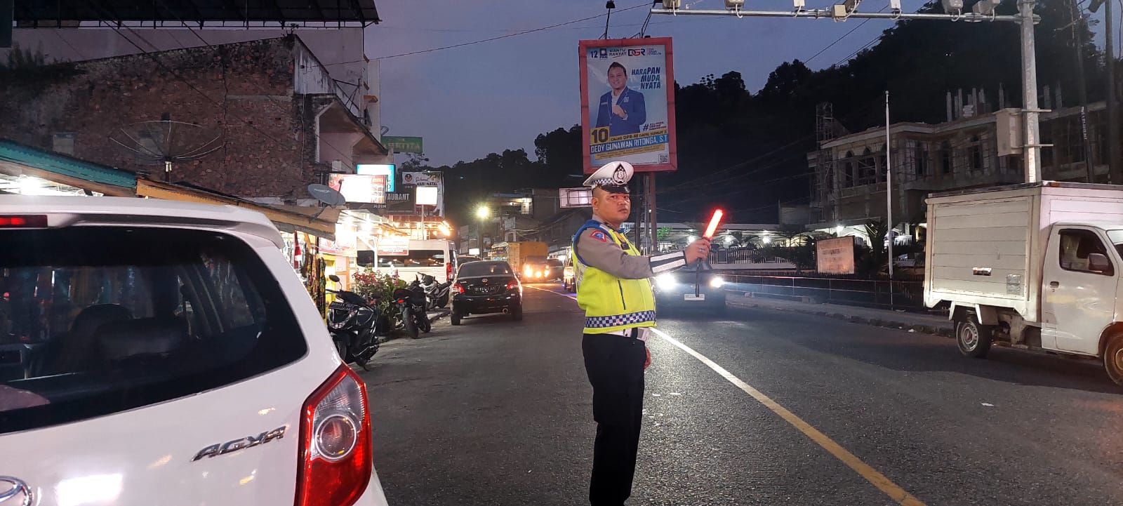 Sat Lantas Simalungun Gelar Pengaturan Lalin dan Patroli di Kota Wisata Parapat Sambut Libur Isra' Mi'raj Sat Lantas Simalungun Gelar Pengaturan Lalin dan Patroli di Kota Wisata Parapat Sambut Libur Isra' Mi'raj