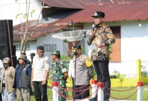 Forkopimda Tapteng Apel Gabungan Bersama Dengan Camat, Lurah, Kepala Desa dan Petugas Linmas Serta Stakeholder Penyelenggara Pemilu se-Kabupaten Tapteng