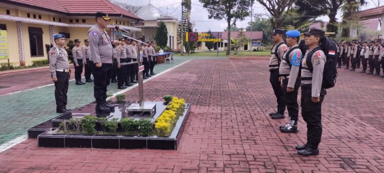 Kapolres Simalungun Pimpin Apel Pergeseran Pasukan Pengamanan TPS Jelang Pemilu 2024 yang Aman, Damai dan Sejuk