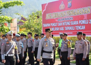 Kapolres Tapteng Cek Kesiapan Personil Untuk Pengamanan TPS Pemilu 2024