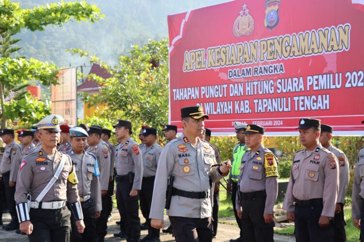 Kapolres Tapteng Cek Kesiapan Personil Untuk Pengamanan TPS Pemilu 2024