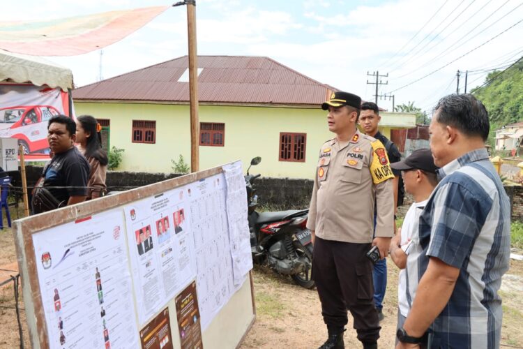 Cek Pengamanan TPS Pemilu 2024, Kapolres Tapteng Kapolres Tapteng: "Situasi Aman dan Kondusif"