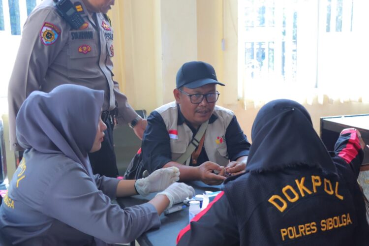 Polres Sibolga Periksa Kesehatan Para Petugas Di Perhitungan Suara Pemilu 2024