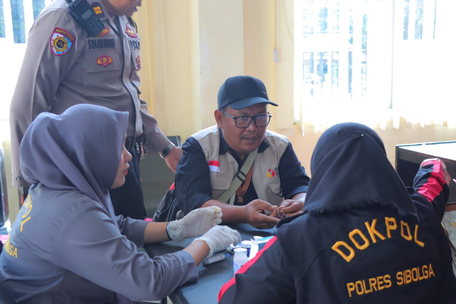 Polres Sibolga Periksa Kesehatan Para Petugas Di Perhitungan Suara Pemilu 2024