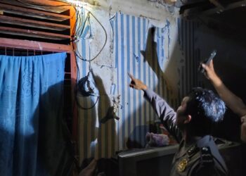Polsek Siantar Utara Olah TKP Kebakaran Rumah Di Jalan Damar, 2 Orang Luka-luka