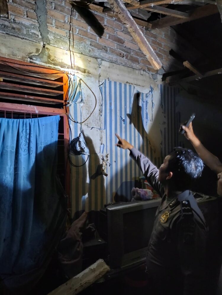 Polsek Siantar Utara Olah TKP Kebakaran Rumah Di Jalan Damar, 2 Orang Luka-luka
