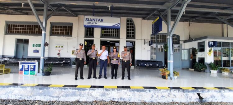 Sat Binmas Polres Pematangsiantar Sambangi Stasiun Kereta Api, Menjaga Situasi Kamtibmas
