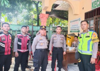 Jaga Sitkamtibmas Selama Hitung Suara Di PPK Kota Sibolga, Polres Sibolga Laksanakan Patroli