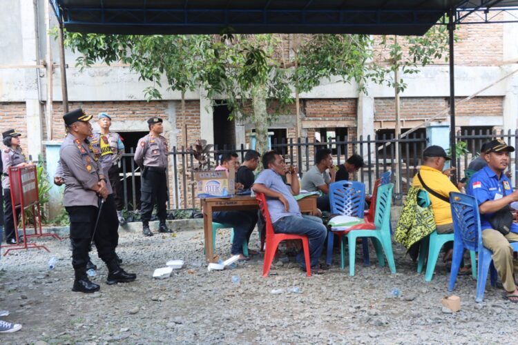 Kapolres Pematangsiantar Monitoring Rapat Pleno Rekapitulasi Perhitungan Suara Di PPK Pasca Pemilihan Umum Tahun 2024