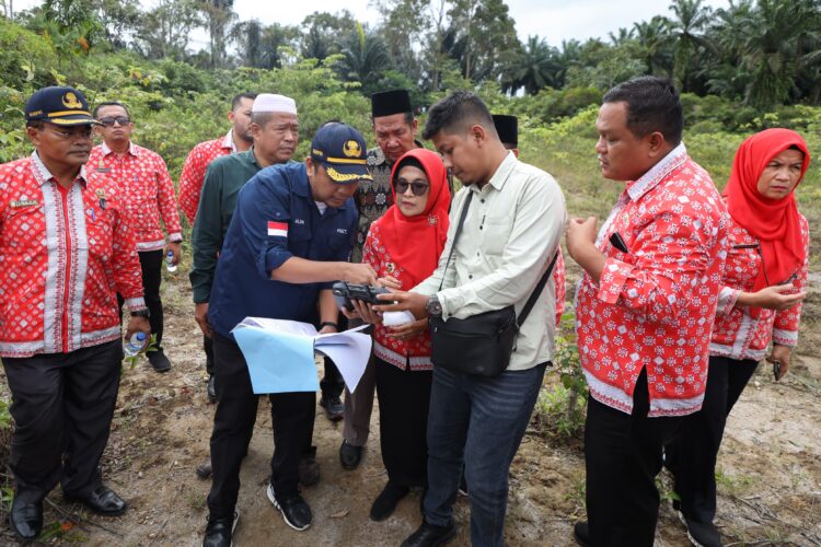 Wali Kota Siantar dr Susanti Bersama OPD Tinjau Lokasi TPU di Kelurahan Gurilla 