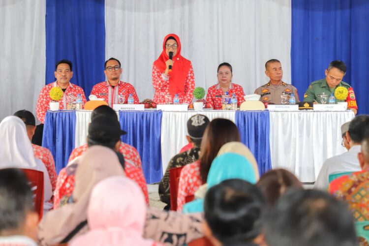 Wali Kota Buka Musrenbang yang Dilaksanakan di Kantor Camat Sianțar Sitalasari