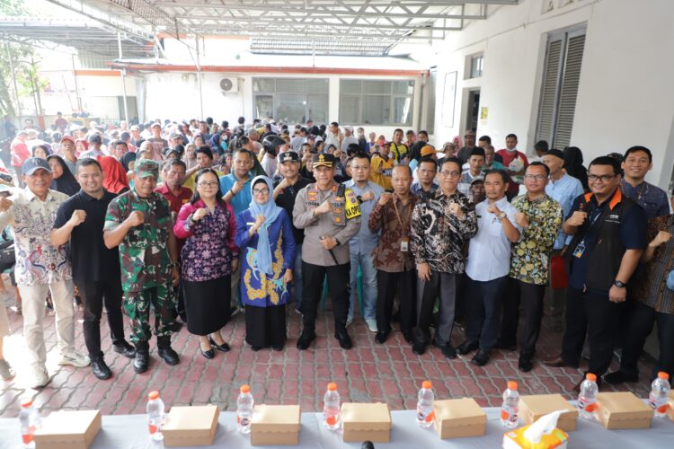 Wali Kota Bagikan Penyaluran Bantuan CPP Tahun 2024 di Kantor Pos Cabang Pematangsiantar Wali Kota Bagikan Penyaluran Bantuan CPP Tahun 2024 di Kantor Pos Cabang Pematangsiantar
