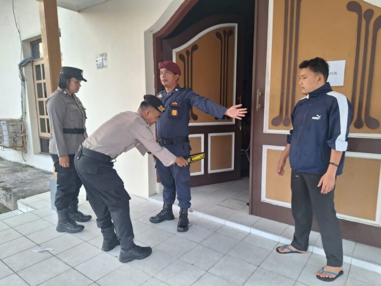 Polres Sibolga Laksanakan Pengamanan Sistem 3 Ring Rapat Pleno KPU Pemilu 2024