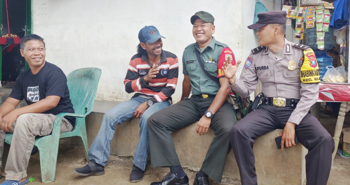  TNI-Polri Bersama Warga, Bahagia Itu Sederhana