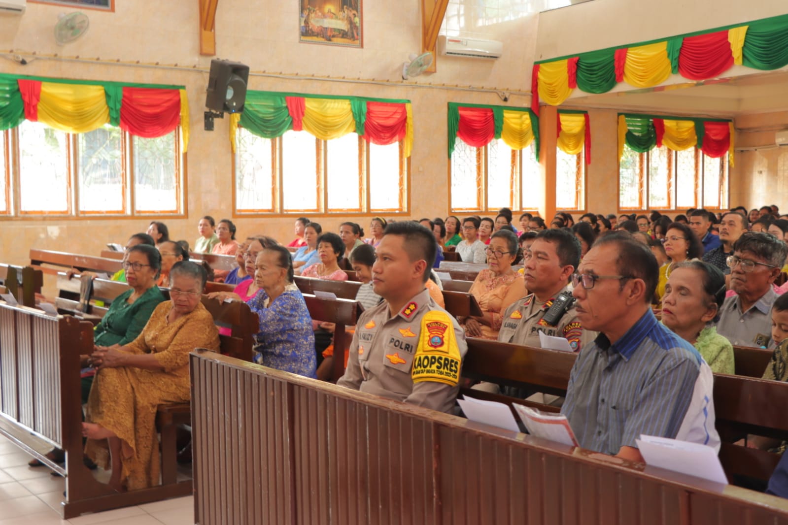 Kegiatan Minggu Kasih di HKBP Sibolga Sambas, Kapolres Himbau Jemaat Tertib Berlalu Lintas