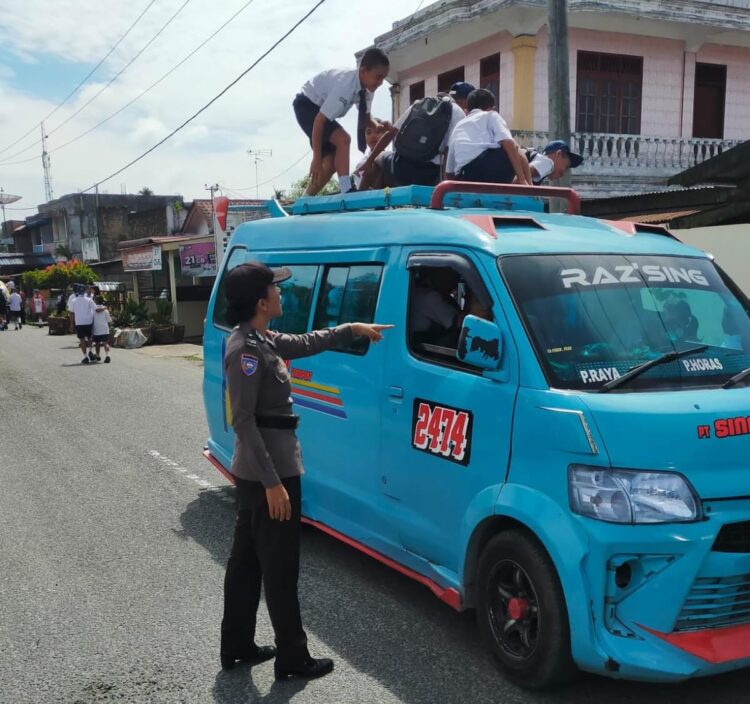 Polres Simalungun Bekali Sopir dan Anak Sekolah Tentang Keselamatan Berkendara 