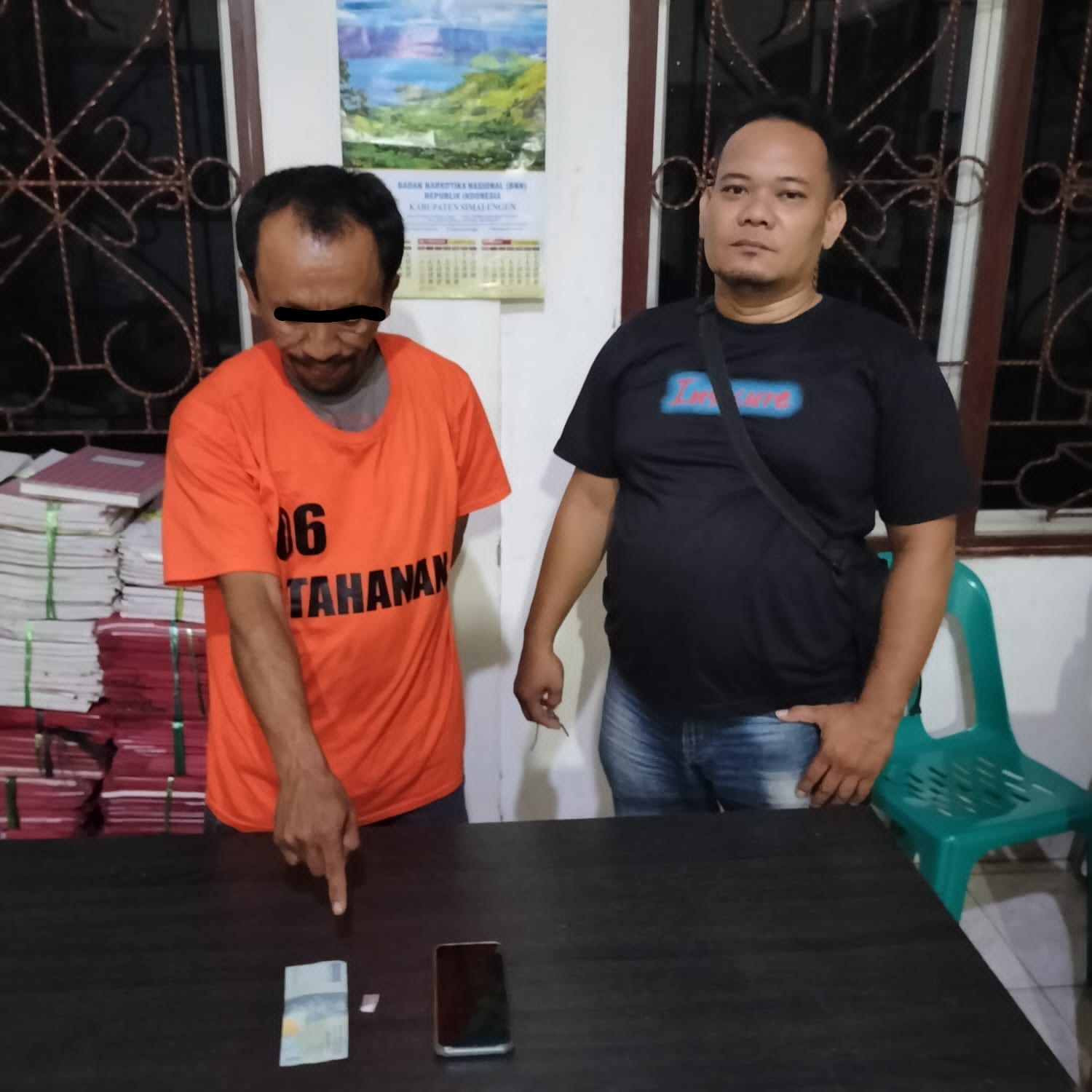 Penggerebekan Gubuk di Ujung Padang, 2 Pemuda Ditangkap Sat Narkoba Polres Simalungun 