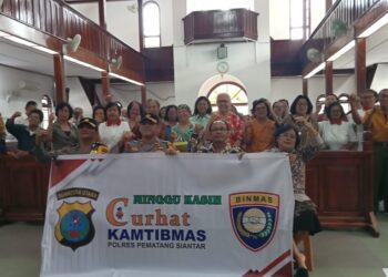 Wakapolres Pematangsiantar Laksanakan Minggu Kasih di Gereja HKBP