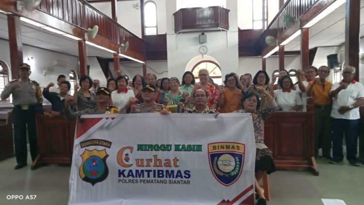 Wakapolres Pematangsiantar Laksanakan Minggu Kasih di Gereja HKBP