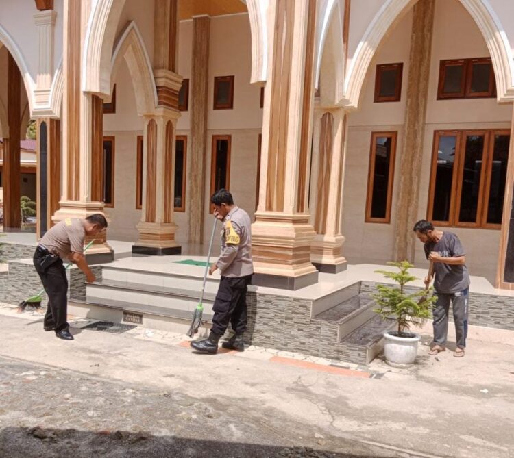Sambut Ramadhan, Polres Simalungun dan Polsek Jajaran Gelar Bakti Ramadhan di Masjid 
