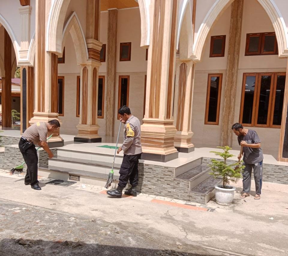 Sambut Ramadhan, Polres Simalungun dan Polsek Jajaran Gelar Bakti Ramadhan di Masjid 