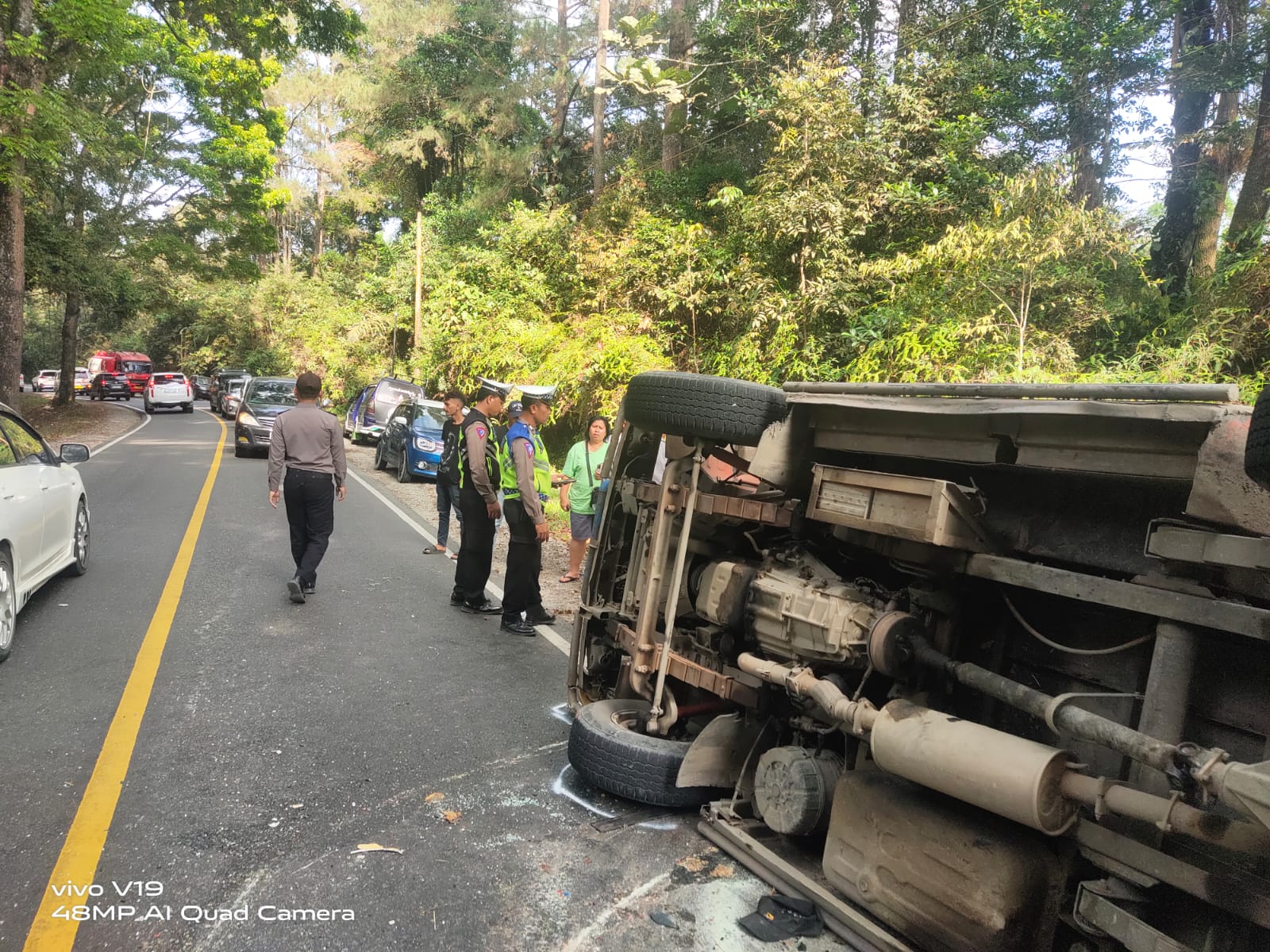 Bus PT Lalupa Karona Terbalik di Parapat, 10 Orang Luka-Luka