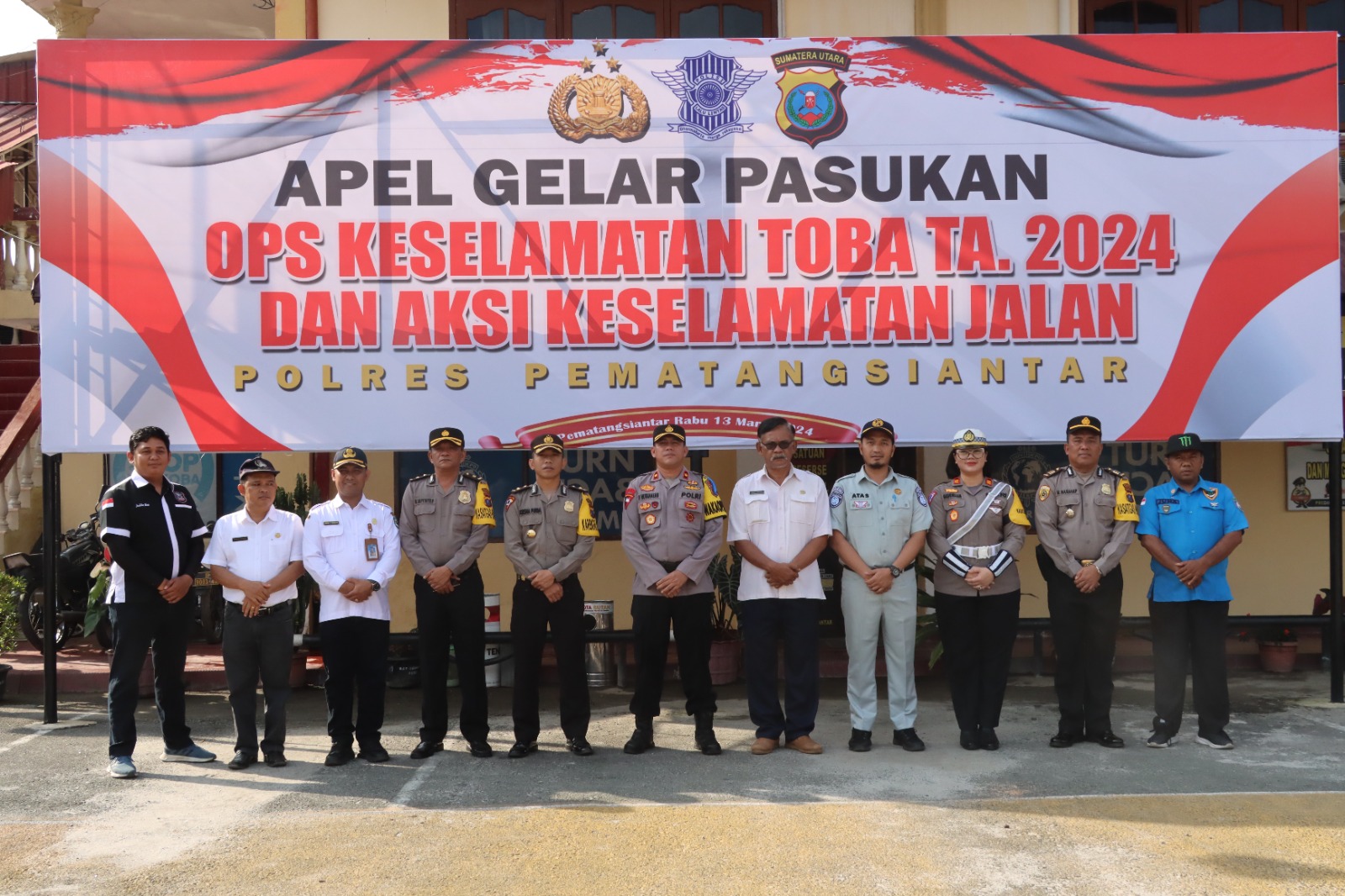 Wakapolres Pematang Siantar Pimpin Apel Gelar Pasukan Ops Keselamatan Toba 2024 