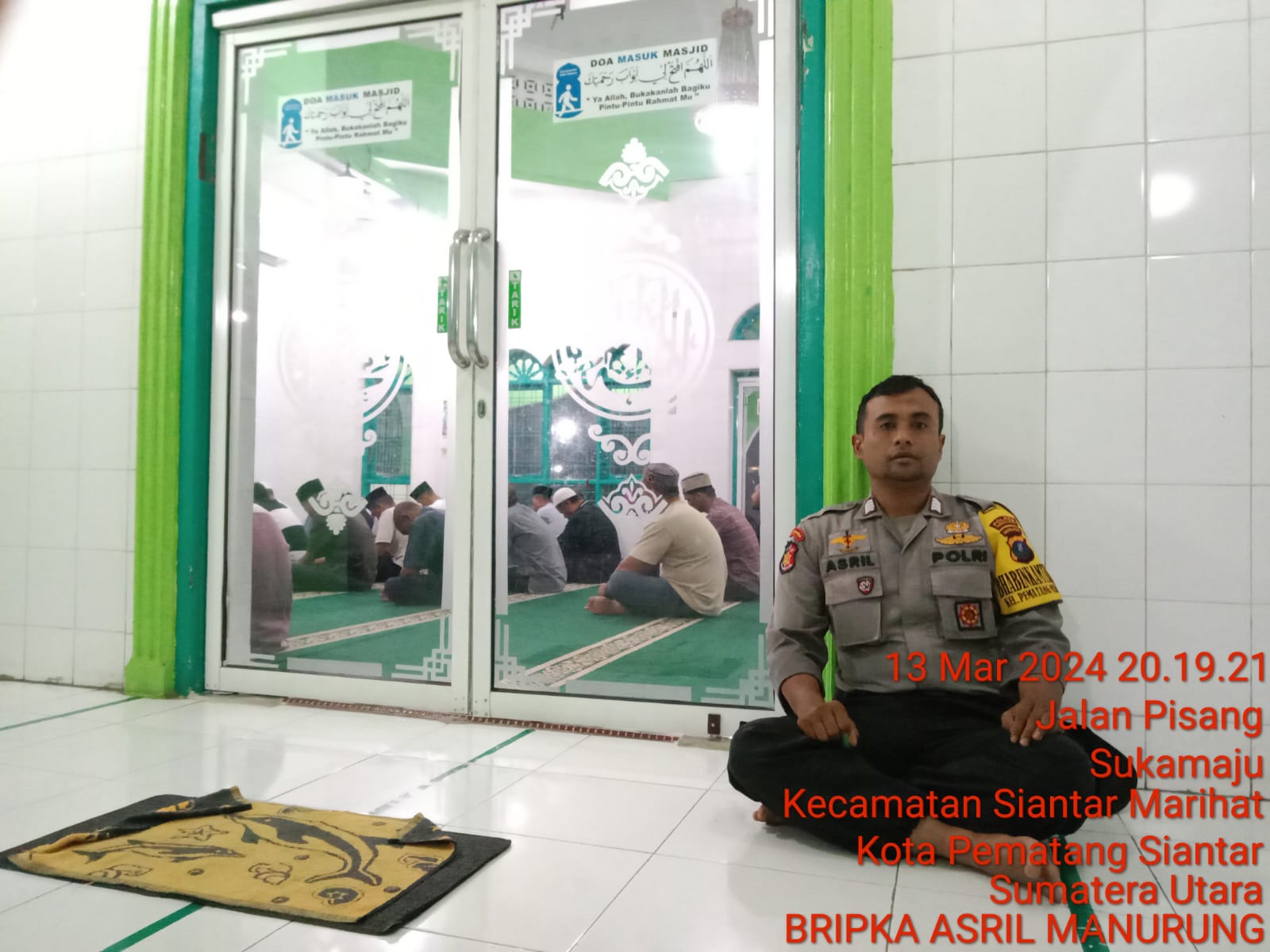 Polsek Jajaran Polres Pematangsiantar Laksanakan Pengamanan Sholat Taraweh Berjamaah Di Masjid 