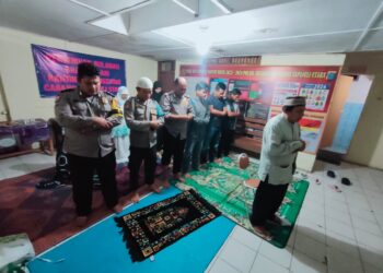 Polsek Adiankoting Gelar Buka Puasa Dan Sholat Magrib Berjamaah