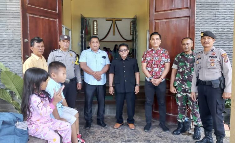 Sinergitas TNI-Polri Amankan Ibadah Gereja, Polsek Kotarih dan Koramil Patroli Bersama