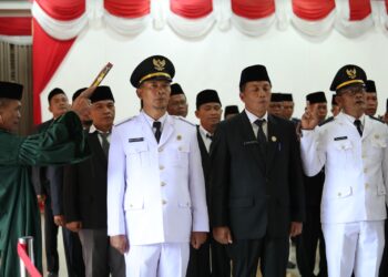Bupati Pakpak Bharat Lantik 35 Pejabat Tinggi Pratama, Camat, Pejabat Administrator, Pejabat Pengawas dan Kepala Sekolah