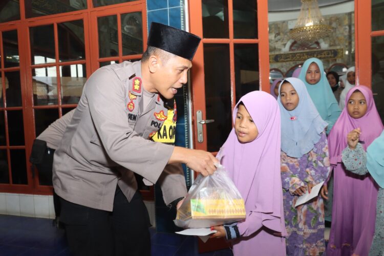 Kapolres Pematangsiantar Berbuka Puasa Bersama Anak Yatim PA Putri Aisyiah