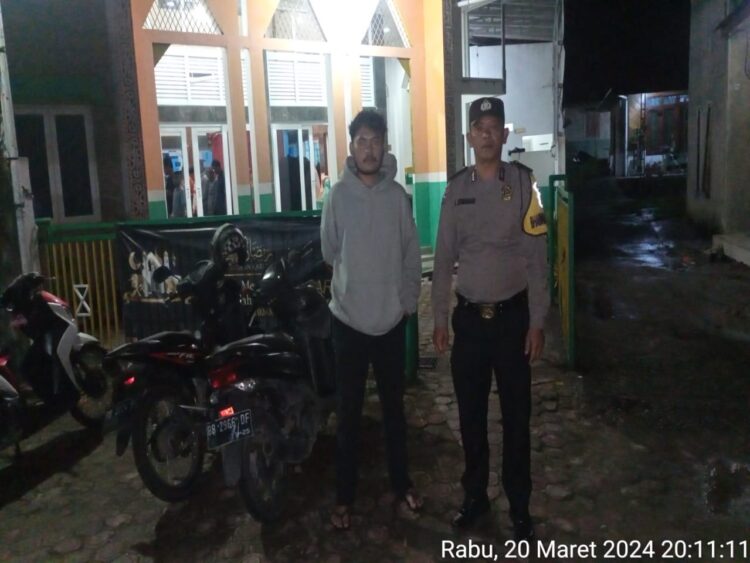 Polres Taput Turunkan Personil Amankan Sholat Tarawih di Setiap Mesjid