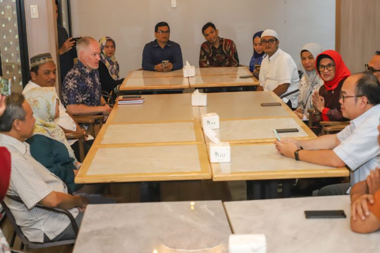 Wali Kota Pematangsiantar dan USAID IUWASH Berdiskusi Yang Dirangkai Buka Puasa Bersama