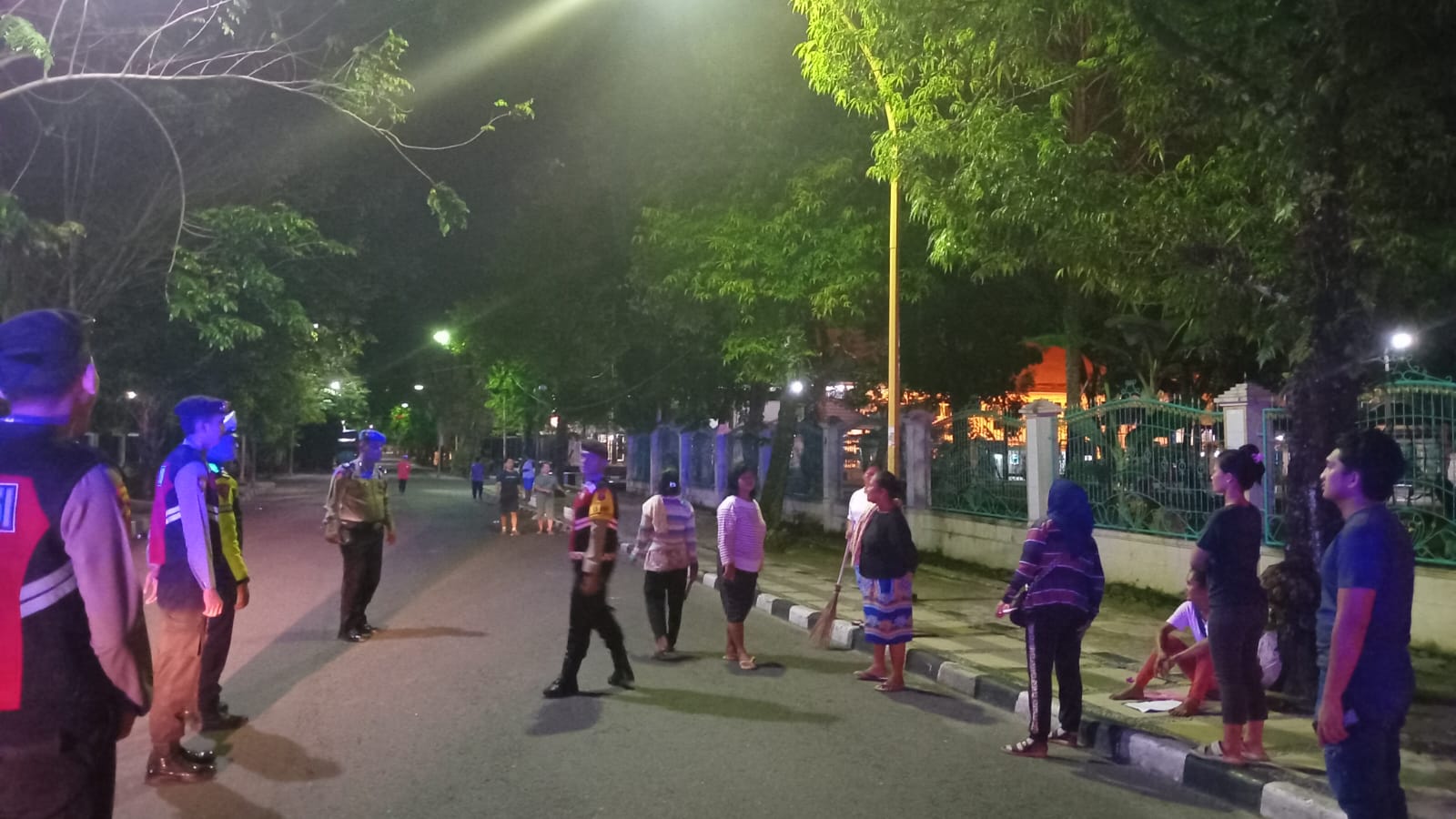 Kenakalan Remaja, Polres Sibolga Laksanakan Patroli Dialogis Asmara Subuh