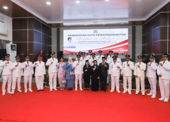 Wali Kota Pematangsianțar Melantik Dan Mengambil Sumpah Janji 92 JPT Pratama, Administrator,Pengawas dan Fungsional 