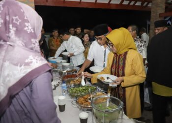 Wali Kota Pematangsiantar Buka Puasa Bersama Para Pimpinan OPD