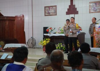 Minggu Kasih, Kapolres Sibolga Berikan Himbauan Kamtibmas Kepada Jemaat Gereja HKI 