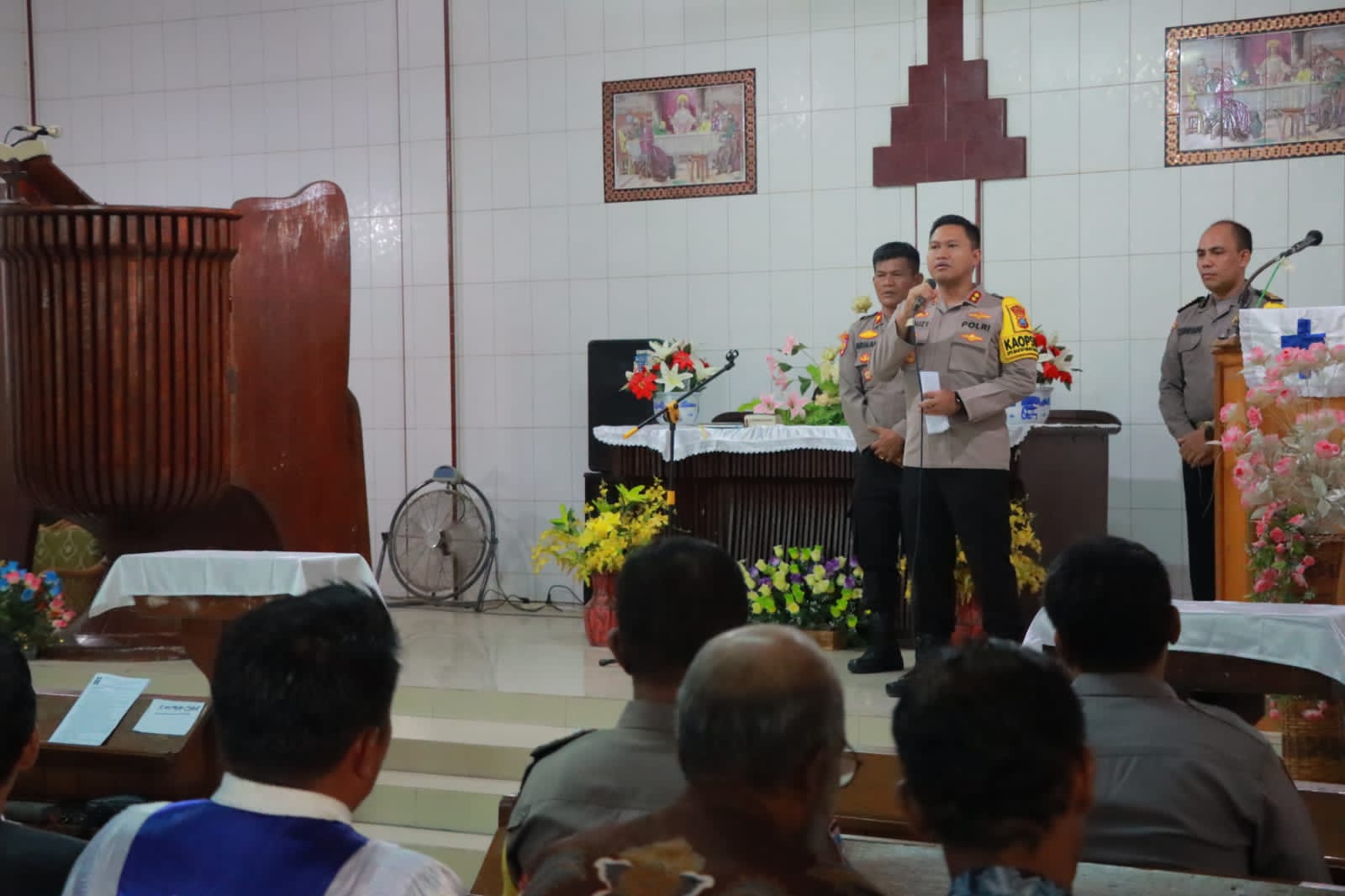 Minggu Kasih, Kapolres Sibolga Berikan Himbauan Kamtibmas Kepada Jemaat Gereja HKI 