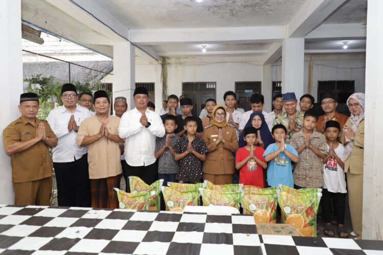 Wali Kota Pematangsiantar Kunjungi Tiga Lokasi Ramadhan Berbagi Bersama Perumda Tirta Uli Tahun 2024