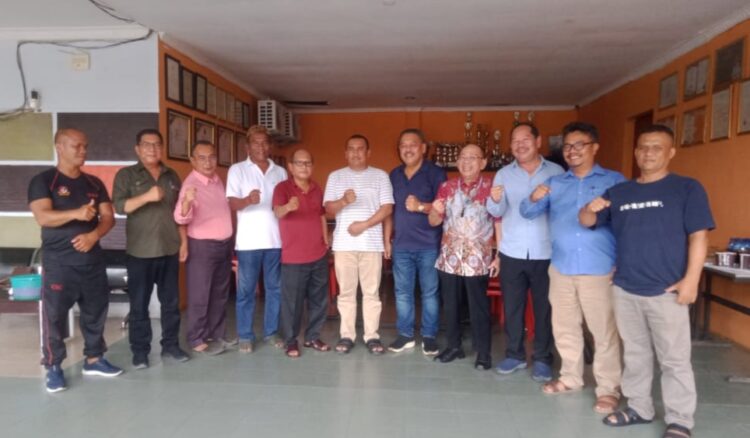 Bertarung di Pemilihan Walikota Siantar 2024, dr Tuahman Purba Mohon Doa Restu Tondong PATOGAP Bertarung di Pemilihan Walikota Siantar 2024, dr Tuahman Purba Mohon Doa Restu Tondong PATOGAP
