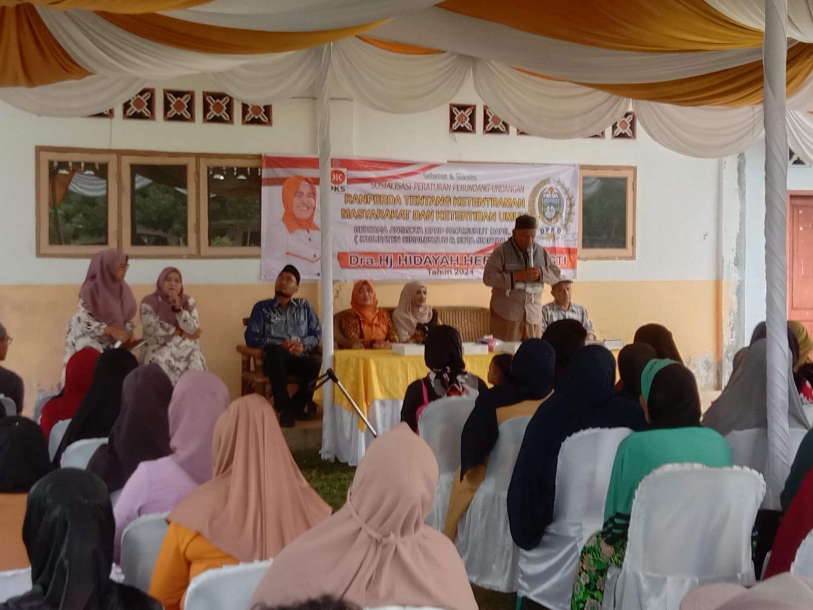 Dra Hj Hidayah Herlina Gusti Sosper Perda Di Dolok Batunanggar Dra Hj Hidayah Herlina Gusti Sosper Perda Di Dolok Batunanggar