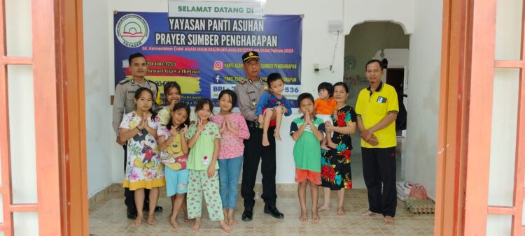 Kapolsek Siantar Martoba Bagikan Bantuan Sembako di Panti Asuhan