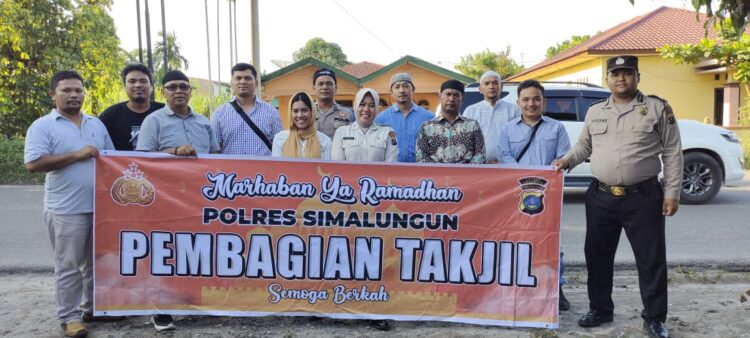Polri Peduli Masyarakat, Sat Narkoba Polres Simalungun Bagikan Takjil Polri Peduli Masyarakat, Sat Narkoba Polres Simalungun Bagikan Takjil