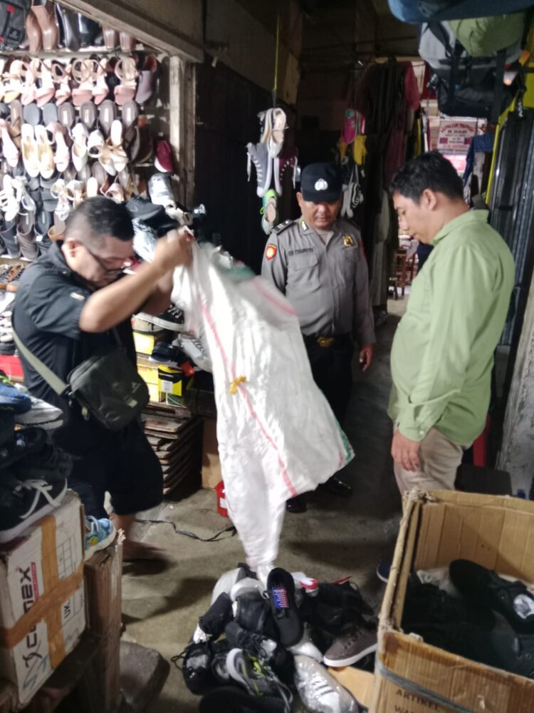 Polsek Siantar Barat Patroli Antisipasi Guantibmas di Pasar Horas 