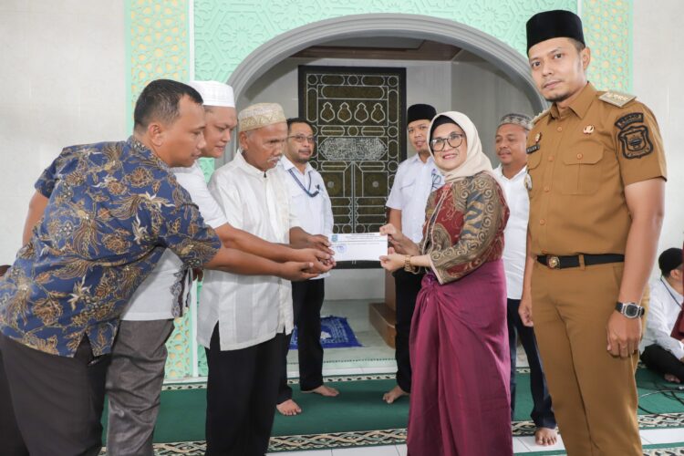 Wali Kota dr Susanti dan Perumda Tirta Uli Kembali Gelar Ramadhan Berbagi di Masjid dan  Panti Asuhan