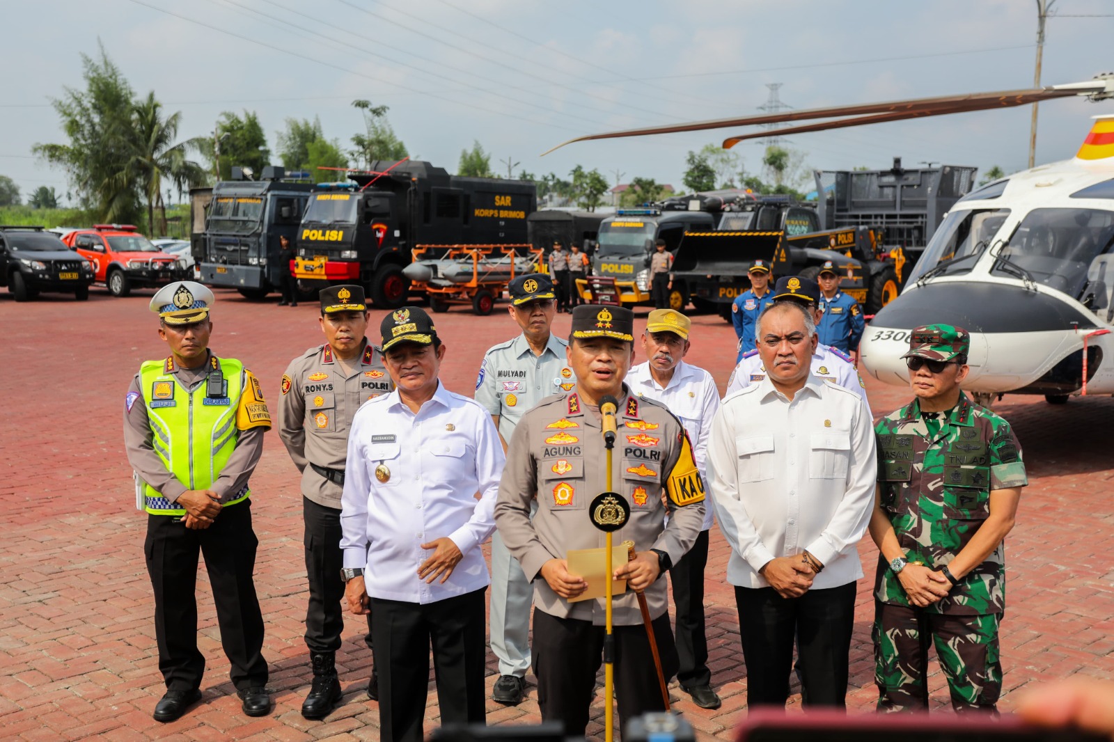 Polda Sumut Siagakan 12.152 Personil Gabungan Dalam Operasi Ketupat Toba 2024 Polda Sumut Siagakan 12.152 Personil Gabungan Dalam Operasi Ketupat Toba 2024